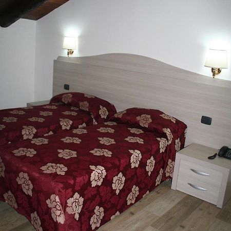 קאירו מונטנוטה Agriturismo Cascina Del Vai חדר תמונה