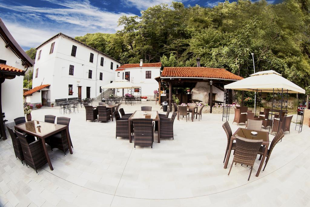 קאירו מונטנוטה Agriturismo Cascina Del Vai מראה חיצוני תמונה