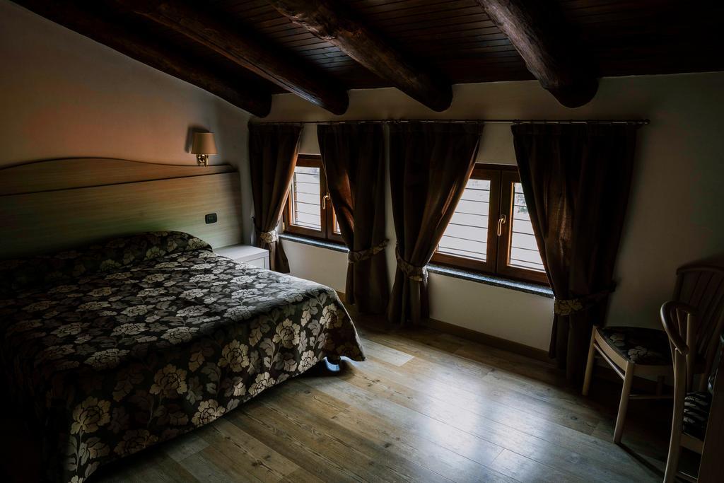 קאירו מונטנוטה Agriturismo Cascina Del Vai מראה חיצוני תמונה