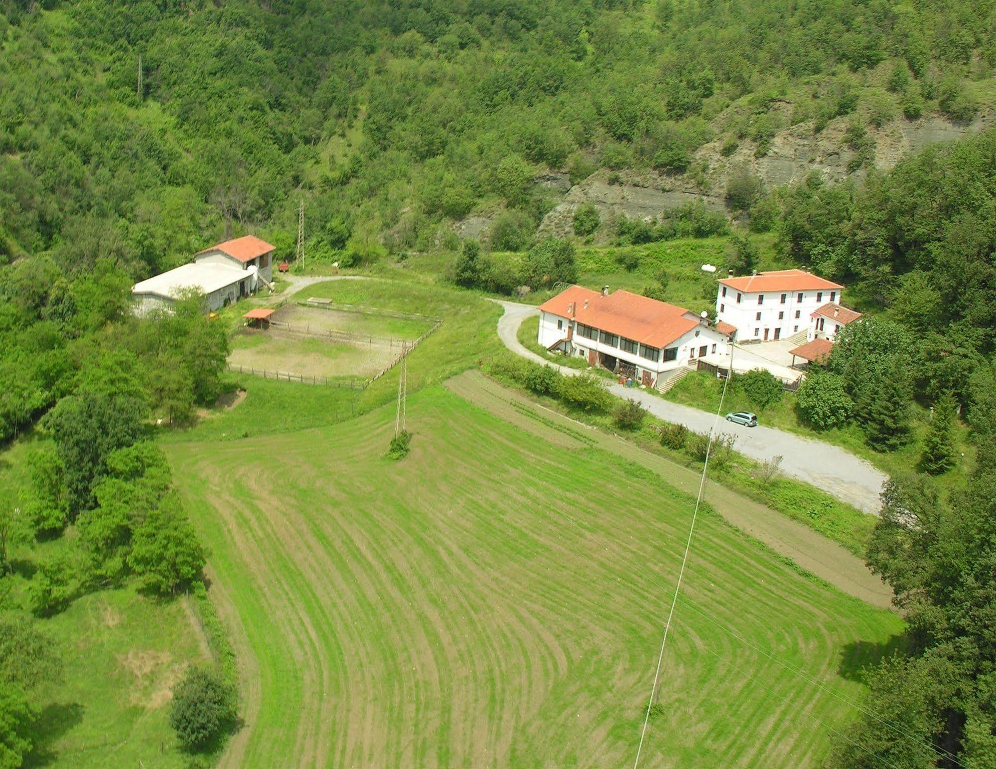 קאירו מונטנוטה Agriturismo Cascina Del Vai מראה חיצוני תמונה