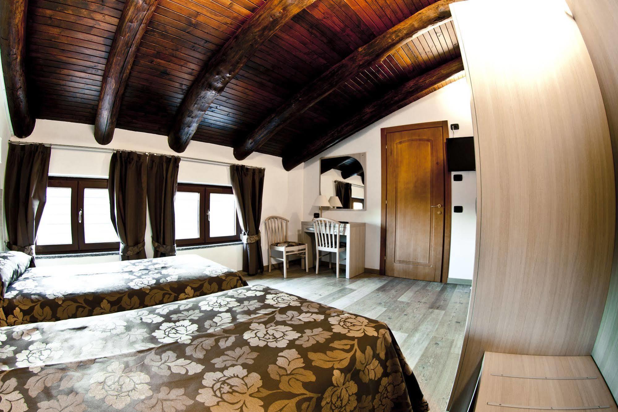 קאירו מונטנוטה Agriturismo Cascina Del Vai מראה חיצוני תמונה