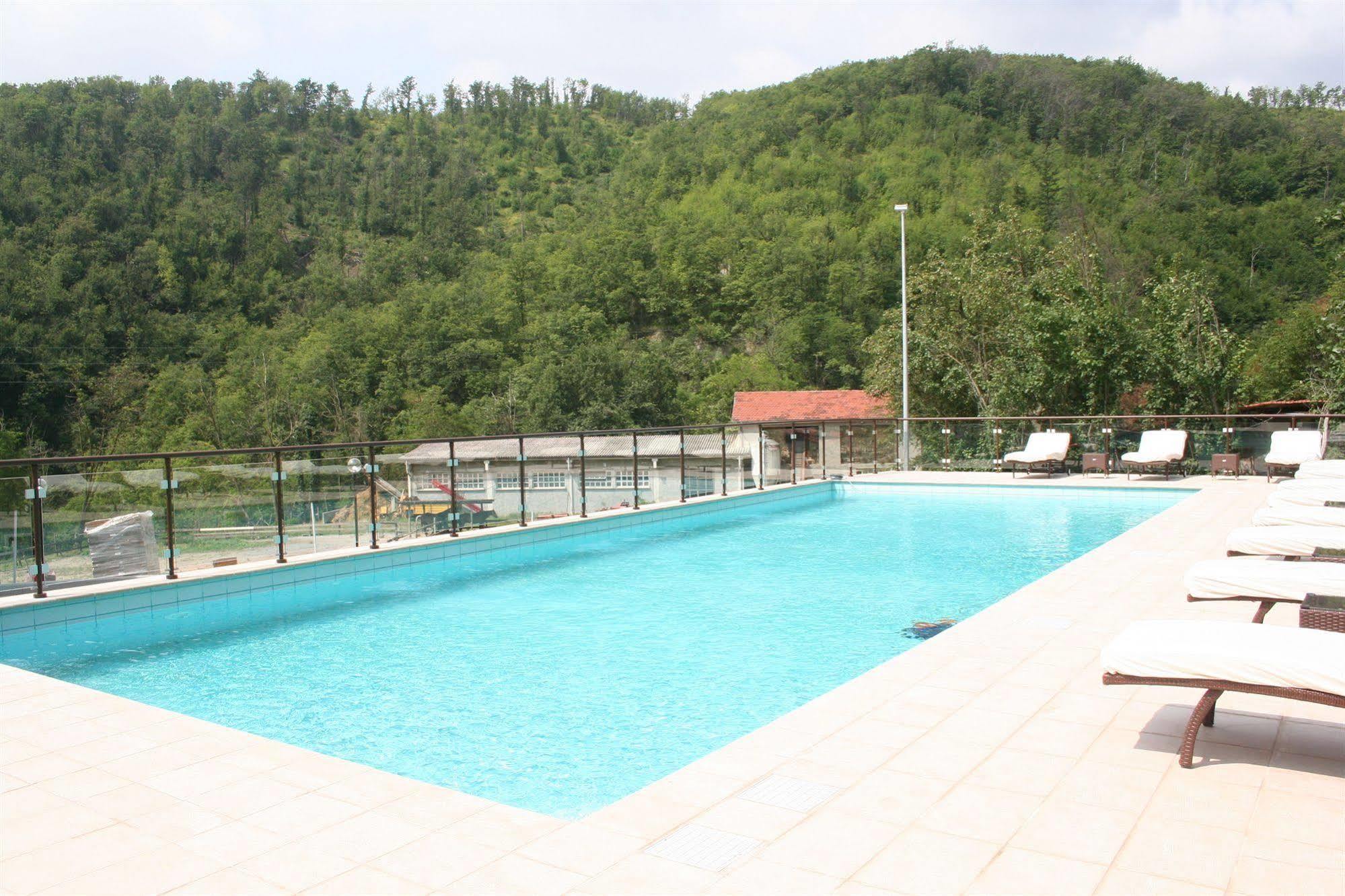 קאירו מונטנוטה Agriturismo Cascina Del Vai מראה חיצוני תמונה